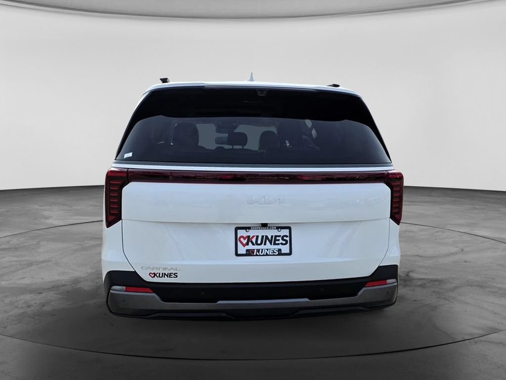 Used 2025 Kia Carnival SX Prestige FWD image 7