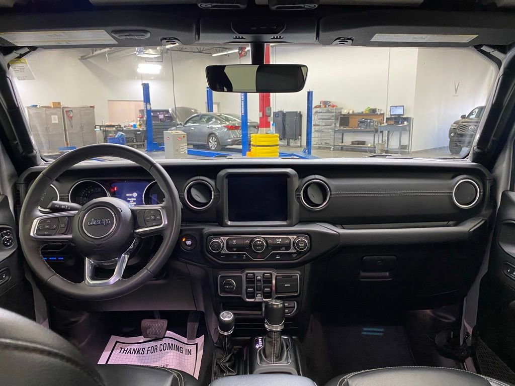 Used 2023 Jeep Wrangler Unlimited Sahara image 18