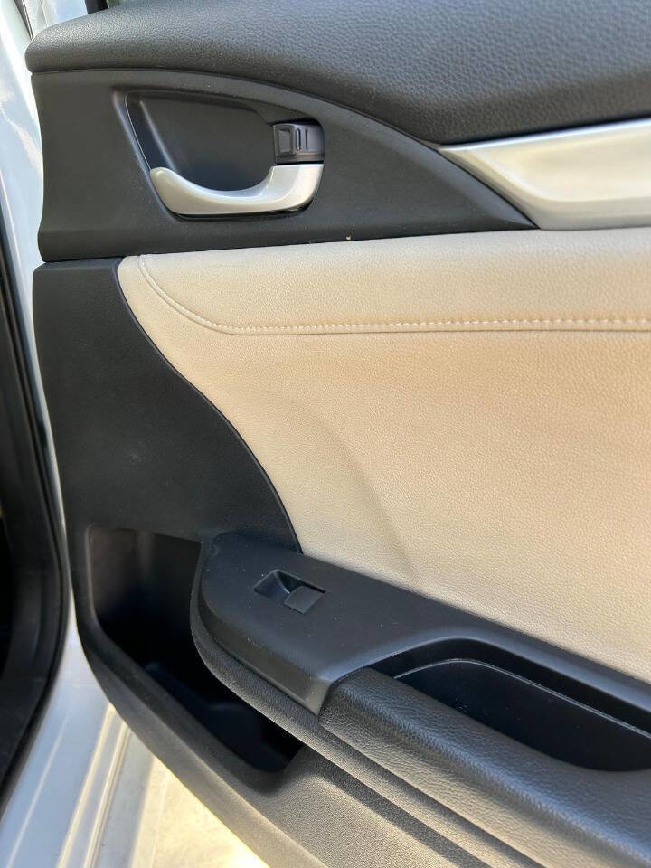 Used 2019 Honda Civic Touring image 23