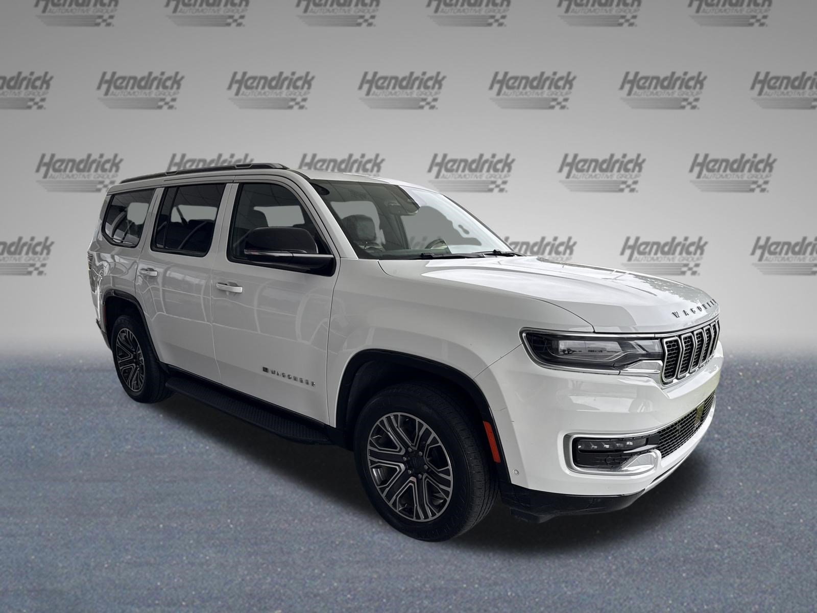 Used 2024 Jeep Wagoneer Series II AWD/4WD image 2