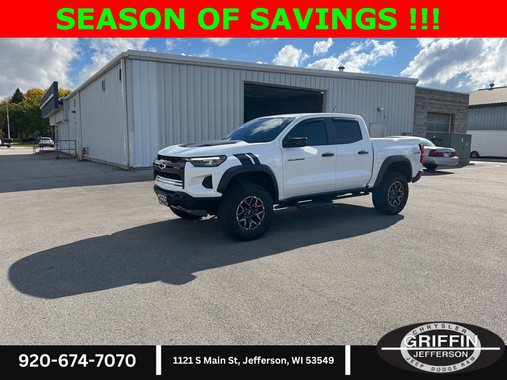 Used 2023 Chevrolet Colorado ZR2 w/ ZR2 Convenience Package III image 2