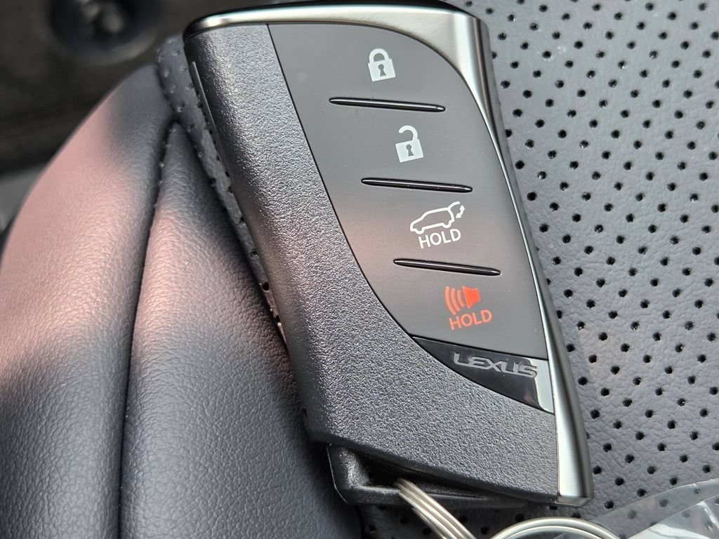 New 2026 Lexus TX 500h AWD w/ Technology Package image 40
