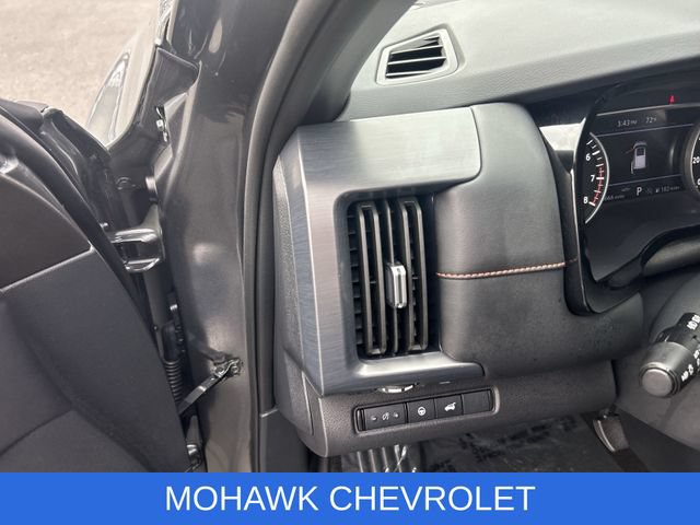 Used 2025 Nissan Pathfinder Rock Creek AWD/4WD image 10