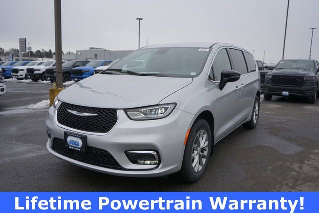 New 2026 Chrysler Pacifica Select image 1