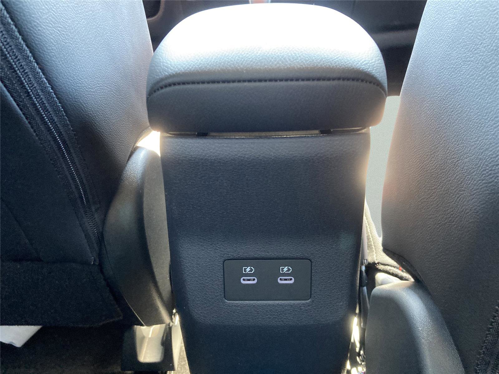 New 2026 Nissan Kicks SR image 24