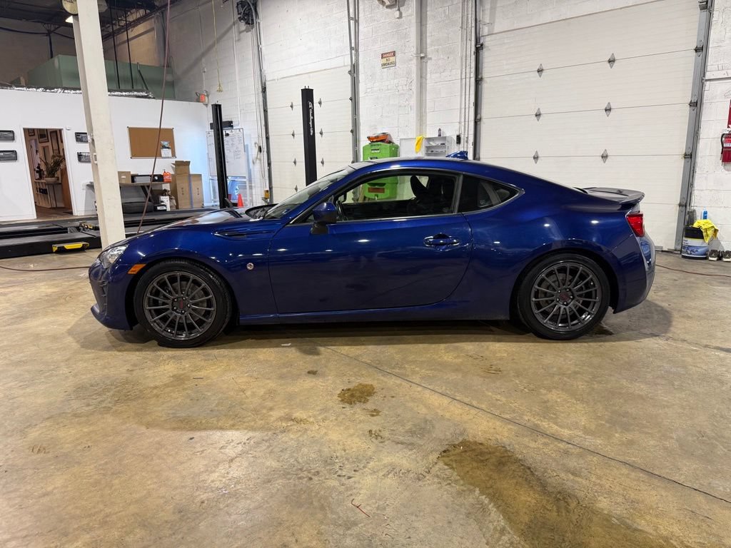 Used 2019 Toyota 86 RWD image 6