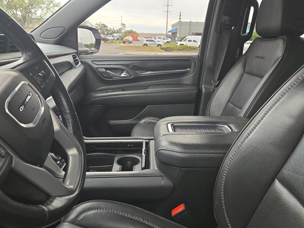 Used 2021 GMC Yukon Denali AWD/4WD image 7