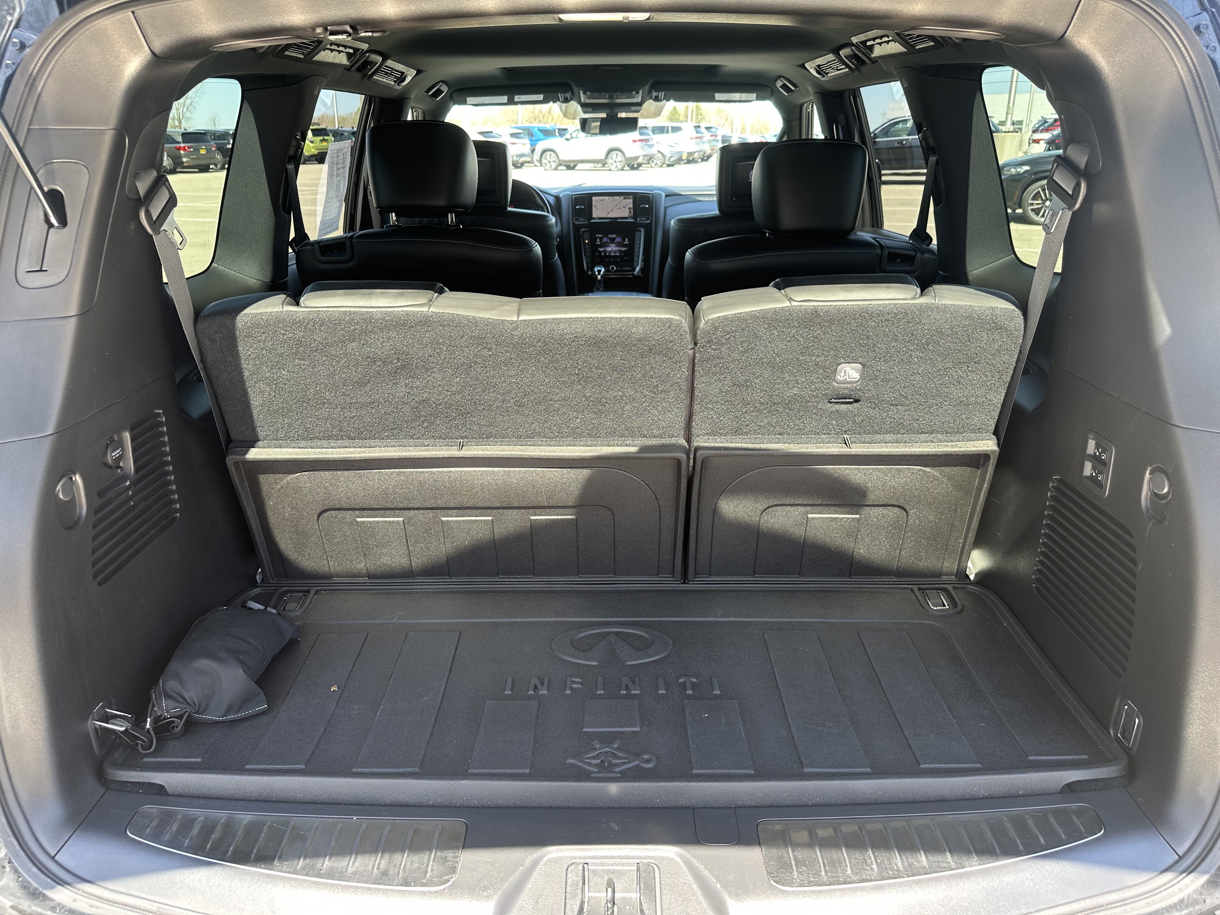 Used 2021 INFINITI QX80 Sensory w/ All-Season Package AWD/4WD image 31