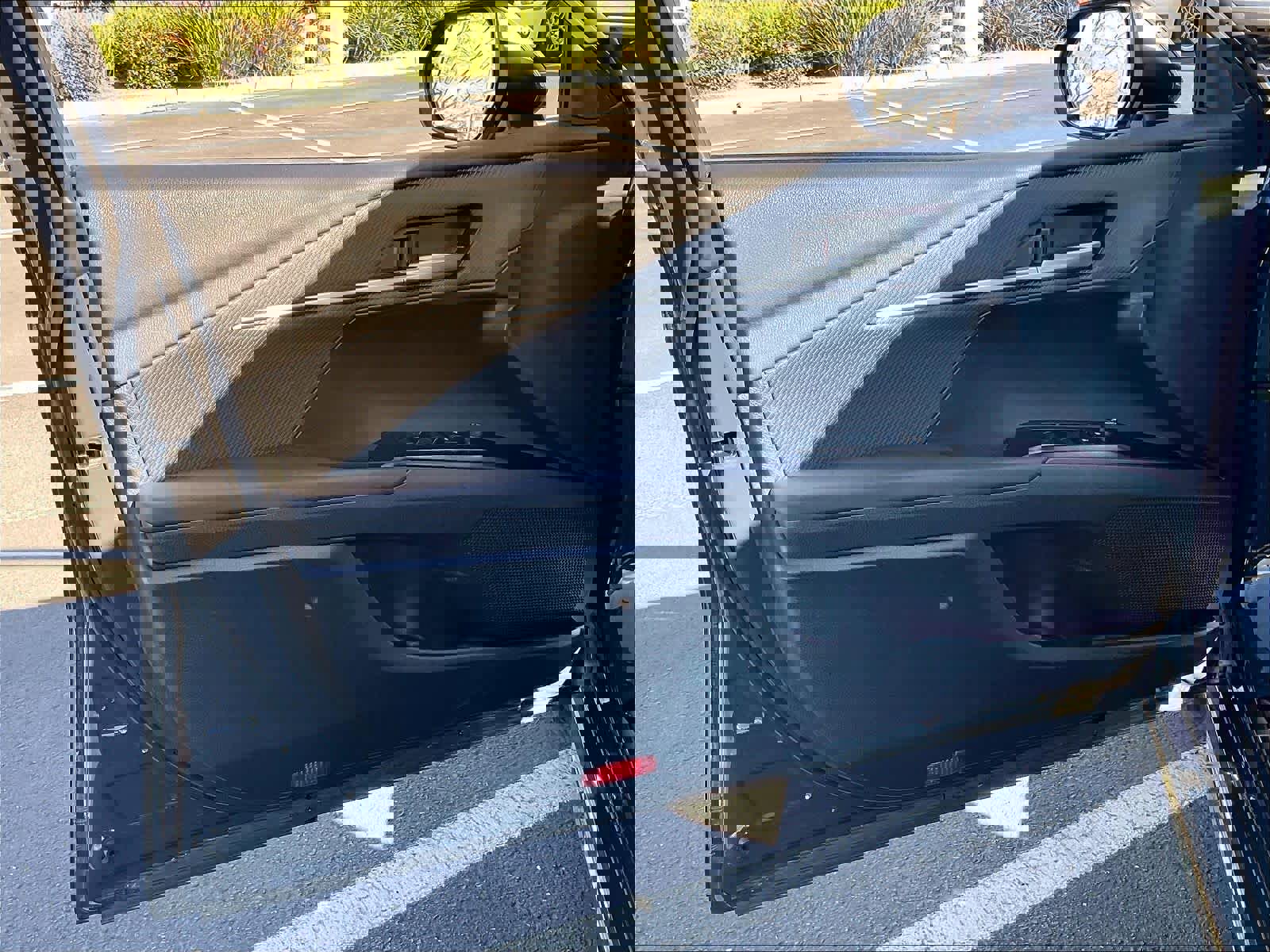 Used 2025 Toyota Camry SE image 26