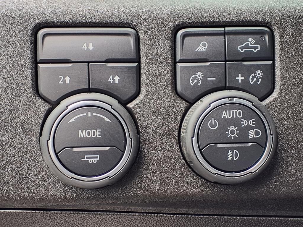 Used 2025 Chevrolet Silverado 2500 LT w/ Safety Package image 9