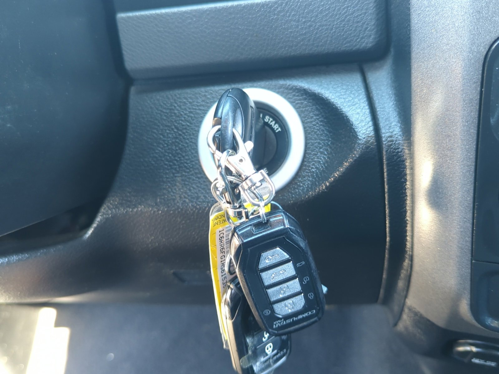 Used 2017 RAM 1500 Express image 28