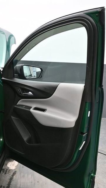 Used 2018 Chevrolet Equinox LS image 9