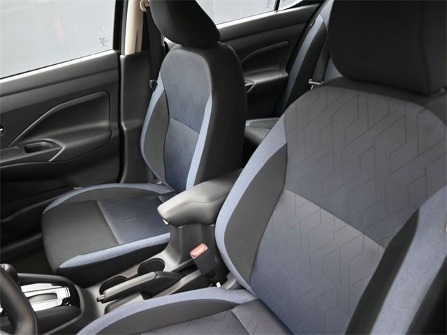 Used 2025 Nissan Versa SV w/ Trunk Package image 19