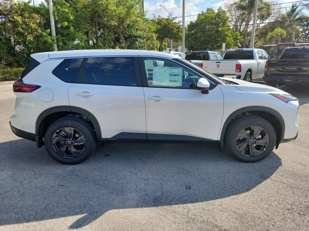 New 2026 Nissan Rogue SV FWD image 8