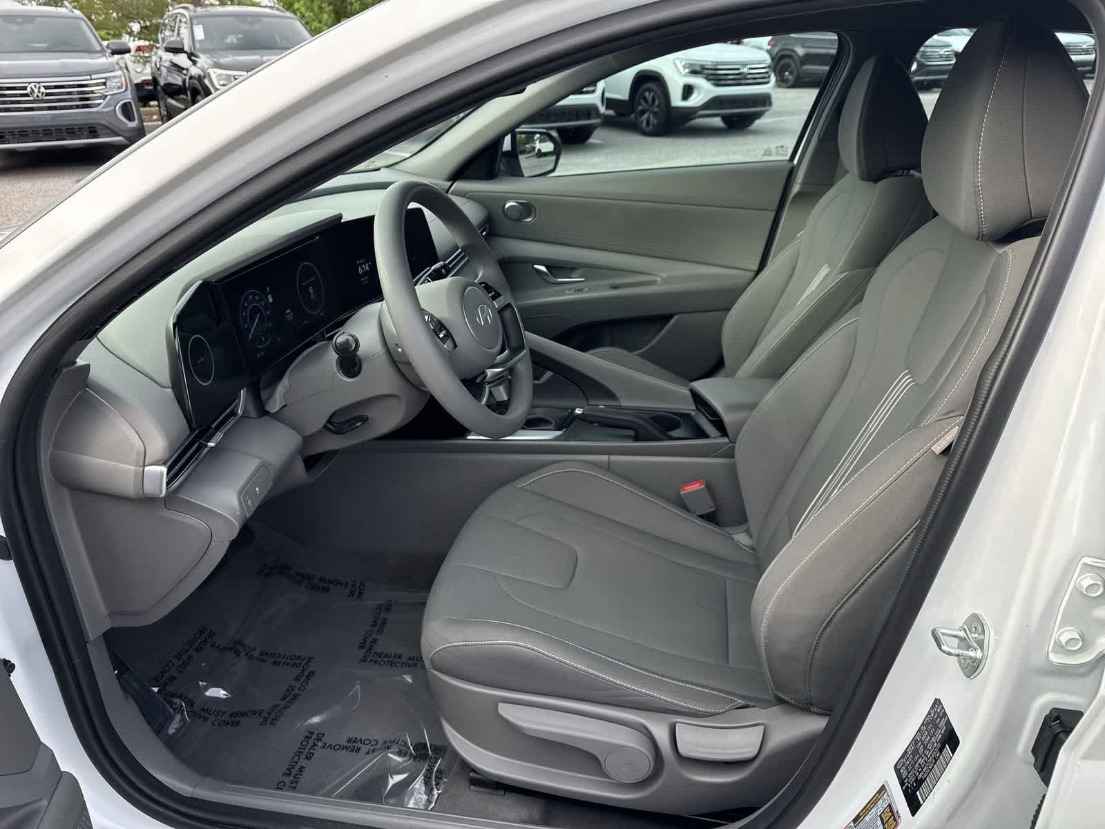 Used 2024 Hyundai Elantra SEL FWD image 23