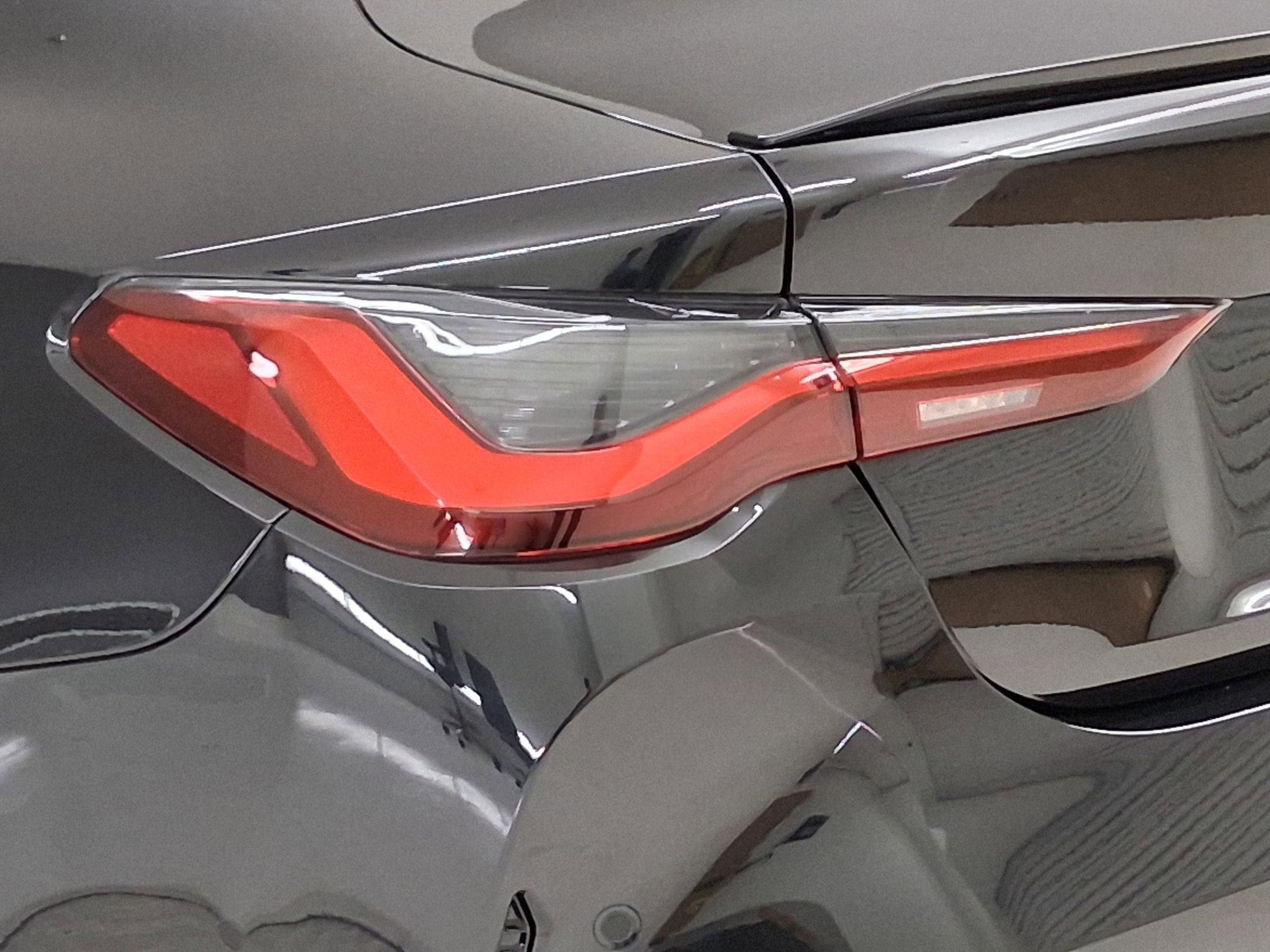 Certified 2024 BMW M4 Competition w/ Executive Package image 11