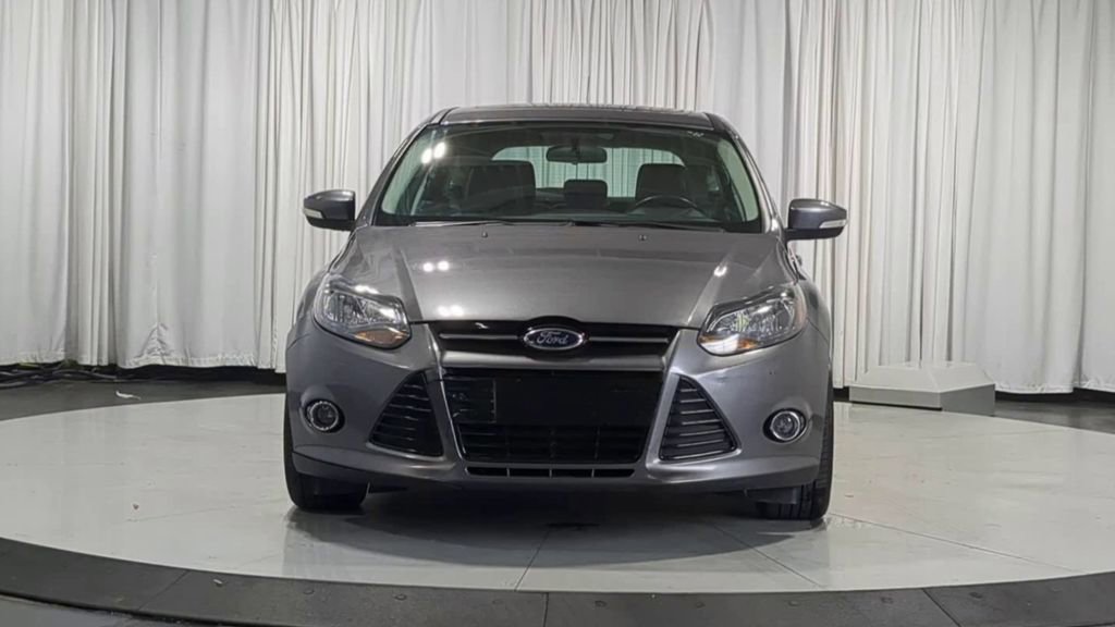 Used 2014 Ford Focus Titanium FWD image 3