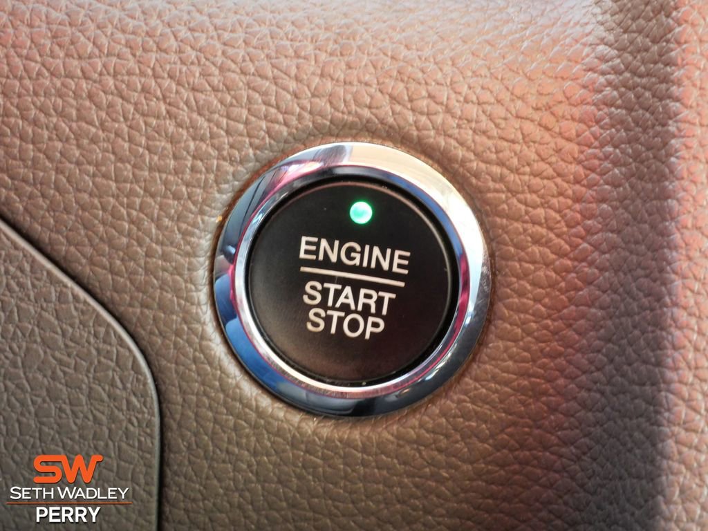 Used 2015 Lincoln Navigator L 4WD image 22