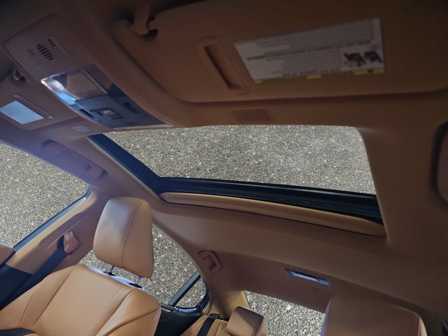 Certified 2025 Lexus ES 300h Ultra Luxury w/ Accessory Package (Z2) image 31