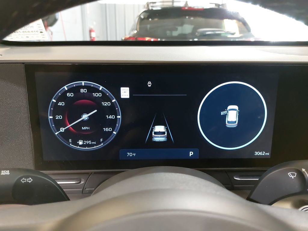 Certified 2025 Hyundai Kona SEL FWD image 20