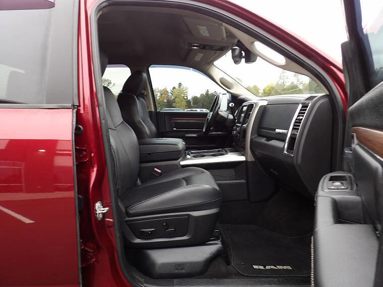 Used 2017 RAM 3500 Laramie w/ Convenience Group image 16