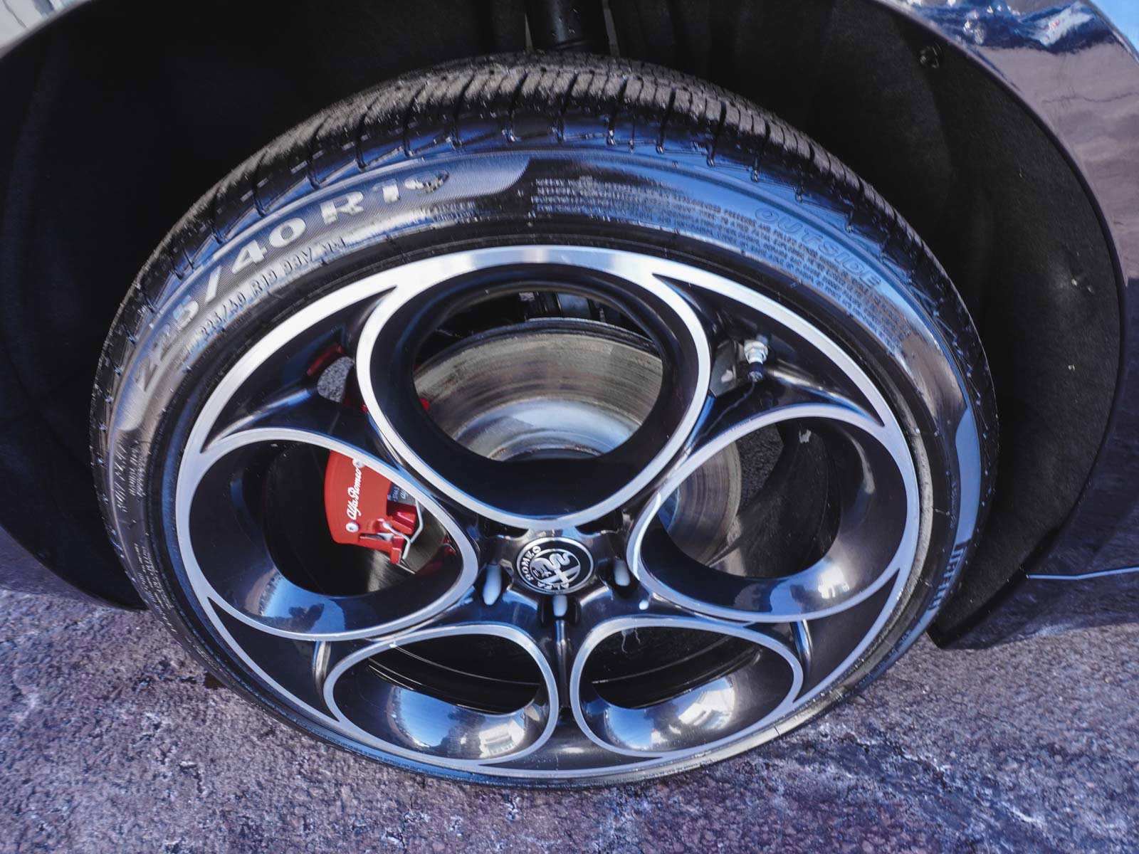 Used 2024 Alfa Romeo Giulia Veloce image 8