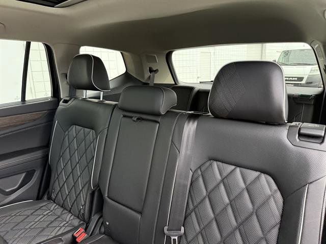 New 2025 Volkswagen Atlas SEL Premium R-Line image 19