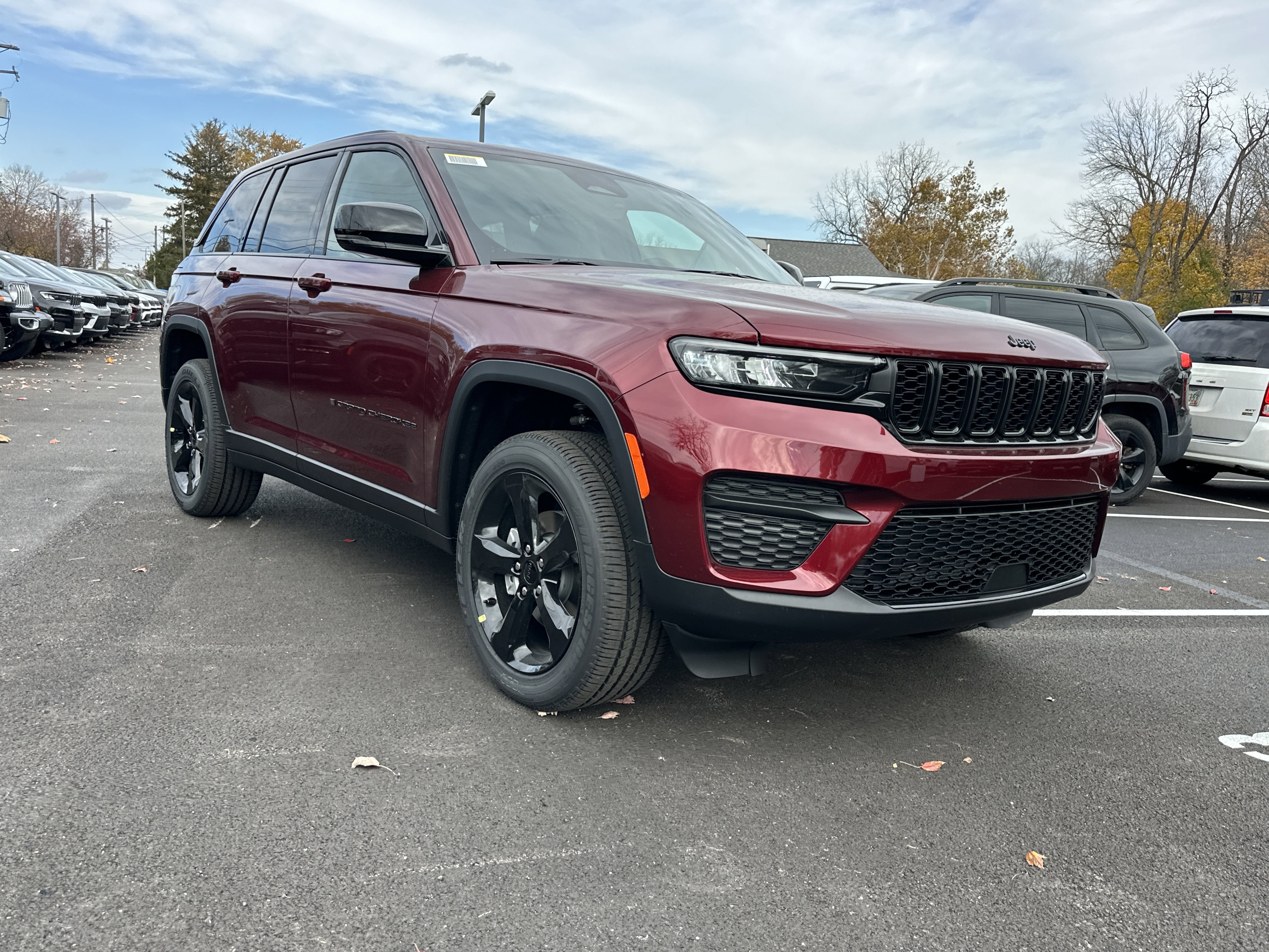 New 2025 Jeep Grand Cherokee Altitude image 19