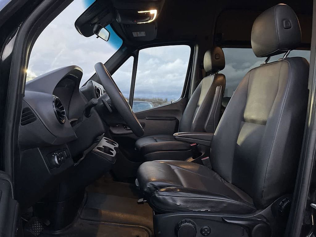 Used 2019 Mercedes-Benz Sprinter 2500 image 23