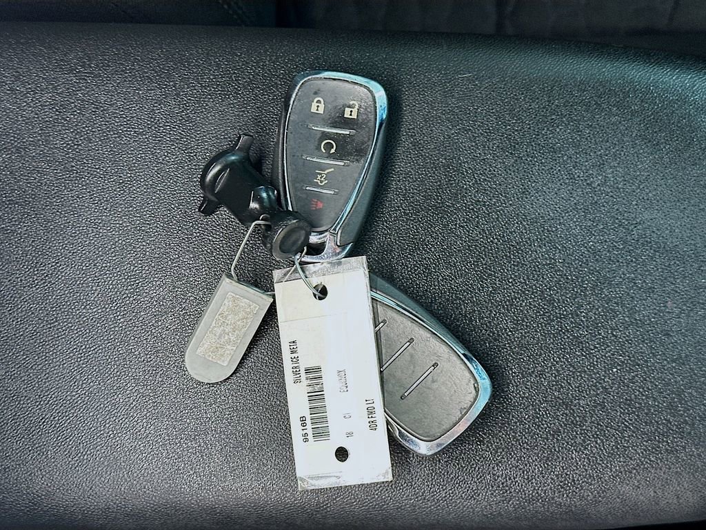 Used 2018 Chevrolet Equinox LT FWD image 35