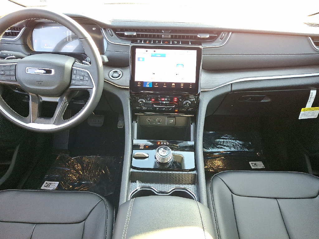 New 2025 Jeep Grand Cherokee Limited AWD/4WD image 11