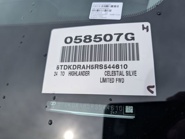 Used 2024 Toyota Highlander Limited image 38