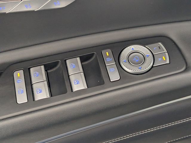 Used 2025 Genesis GV80 2.5T Standard image 12