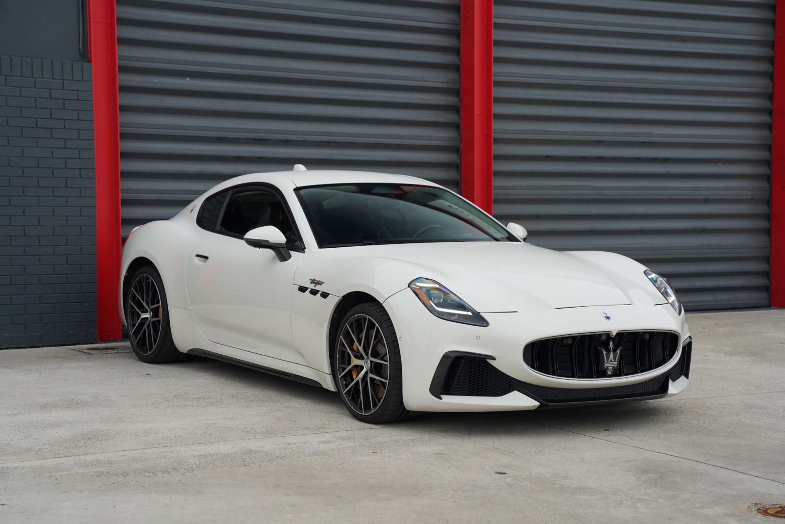 Used 2024 Maserati GranTurismo Trofeo AWD/4WD image 6