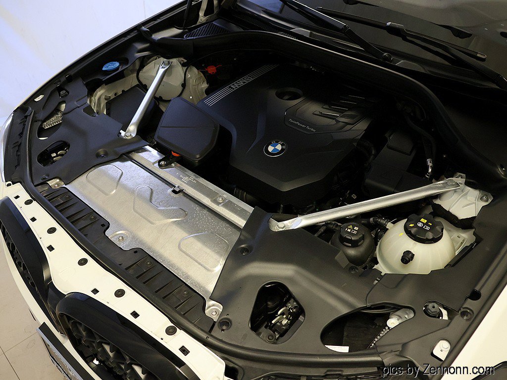 Used 2023 BMW X4 xDrive30i w/ M Sport Package AWD/4WD image 40