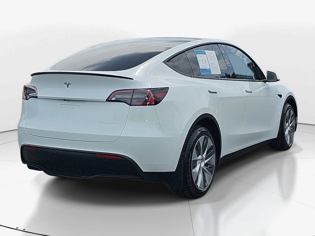 Used 2022 Tesla Model Y Long Range AWD/4WD image 6