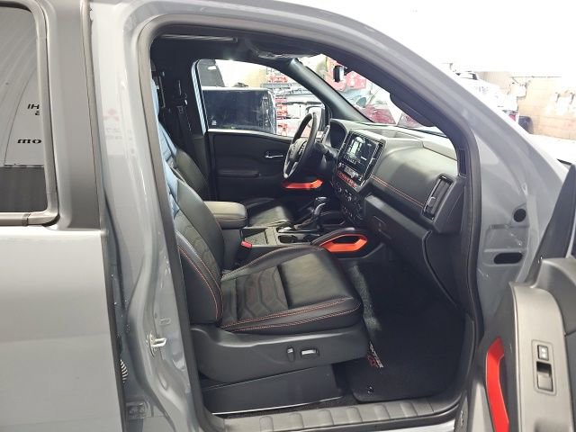 Used 2025 Nissan Frontier PRO-4X w/ Pro Premium Package AWD/4WD image 25