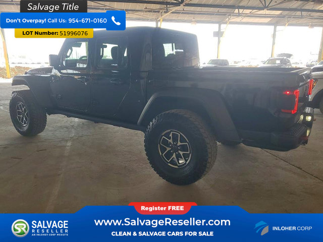 Used 2024 Jeep Gladiator Rubicon AWD/4WD image 3