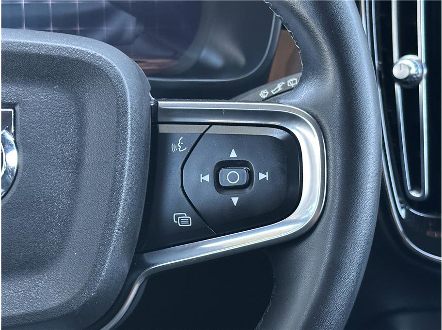 Used 2023 Volvo XC40 Recharge Plus AWD/4WD image 23