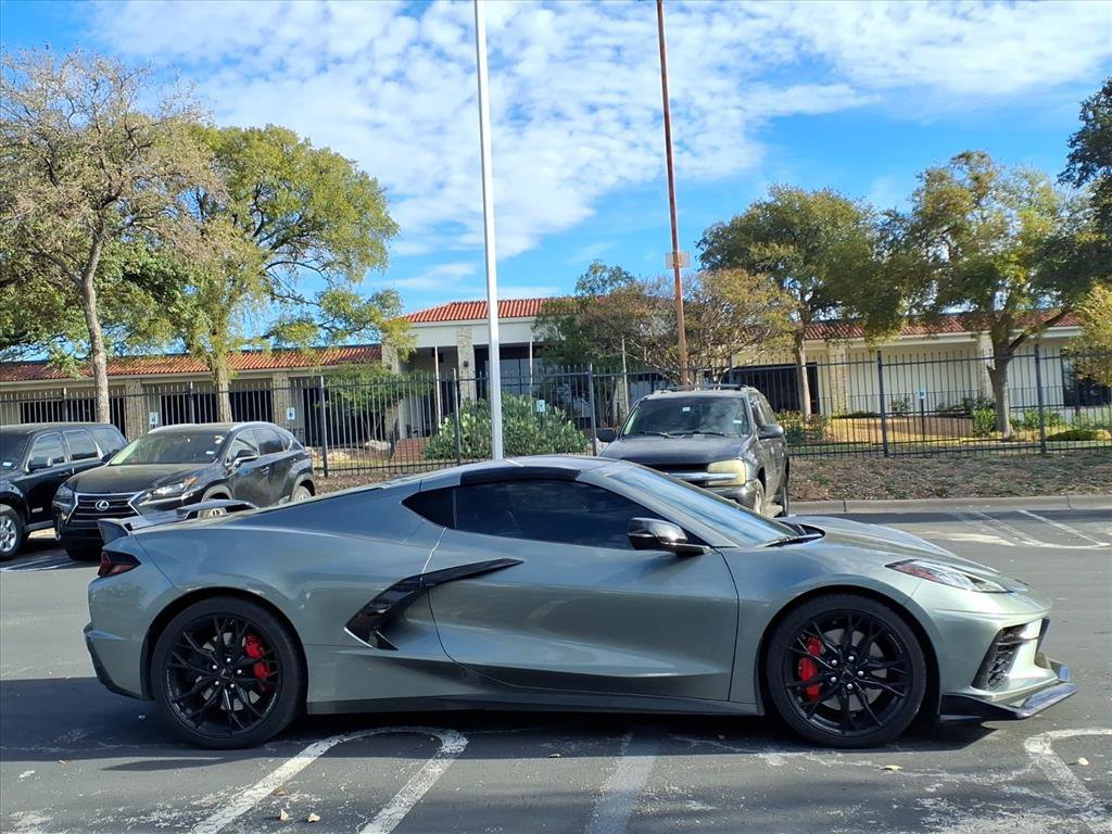 Used 2023 Chevrolet Corvette Stingray Preferred Cpe w/ Z51 Performance Package RWD image 4