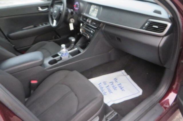 Used 2018 Kia Optima LX w/ 17" Alloy Wheels Package image 16