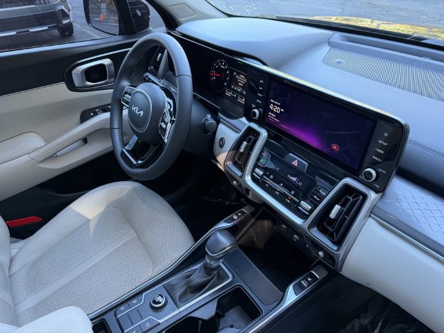 Certified 2023 Kia Sorento S w/ Panoramic Sunroof Package FWD image 39