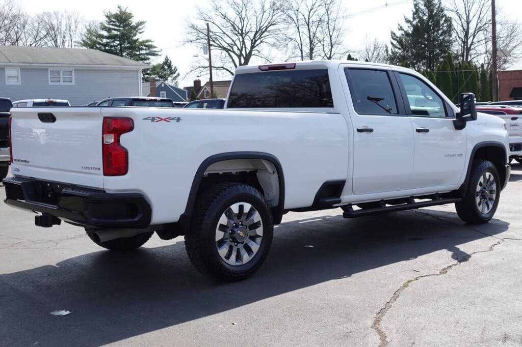 Used 2025 Chevrolet Silverado 2500 Custom w/ Custom Convenience Package AWD/4WD image 3