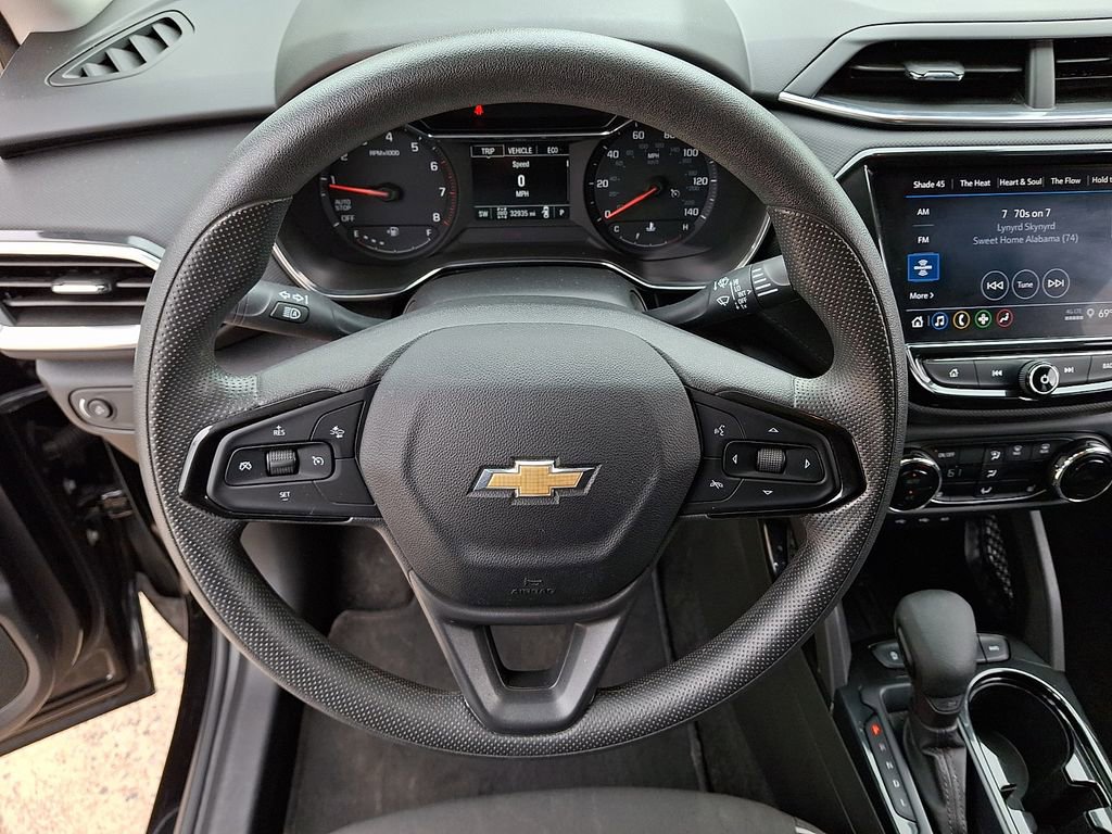 Used 2023 Chevrolet TrailBlazer LT w/ Convenience Package AWD/4WD image 16