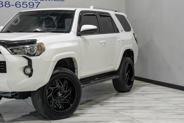 Used 2017 Toyota 4Runner SR5 RWD image 7