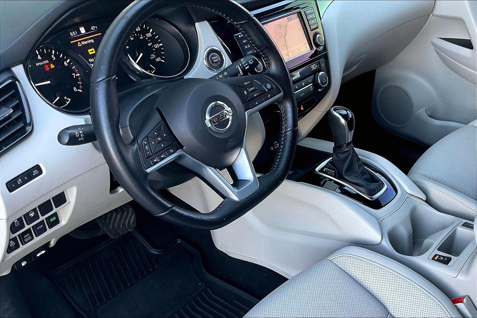 Used 2022 Nissan Rogue Sport SL image 13