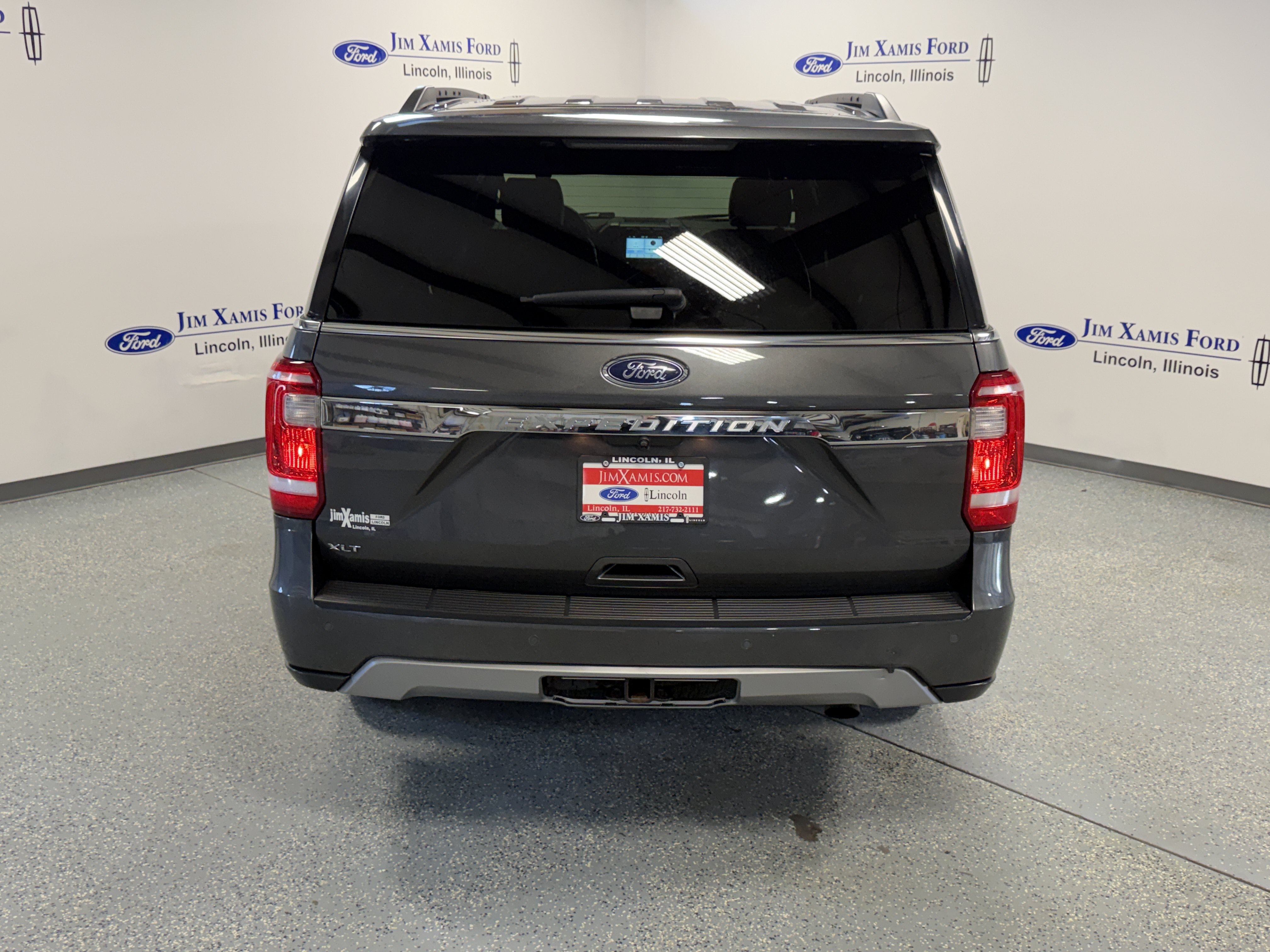 Used 2019 Ford Expedition XLT w/ Equipment Group 202A AWD/4WD image 35
