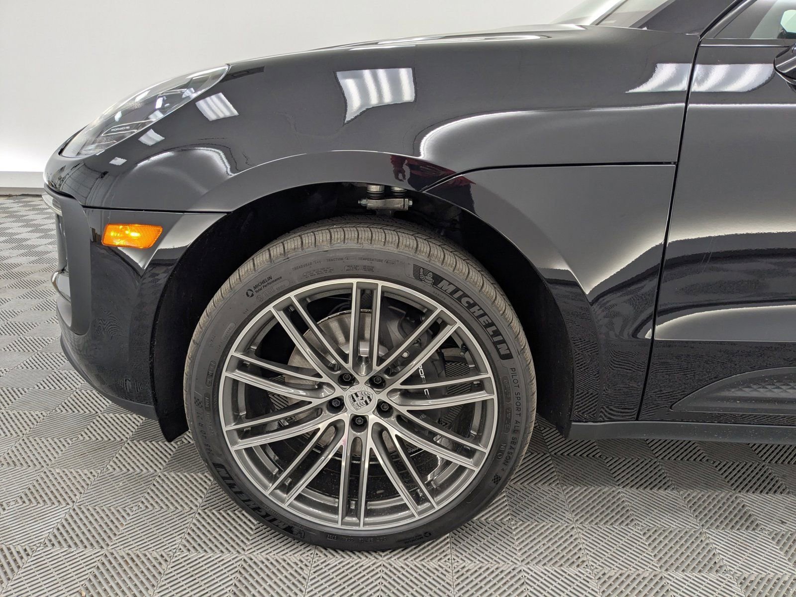 New 2026 Porsche Macan image 22