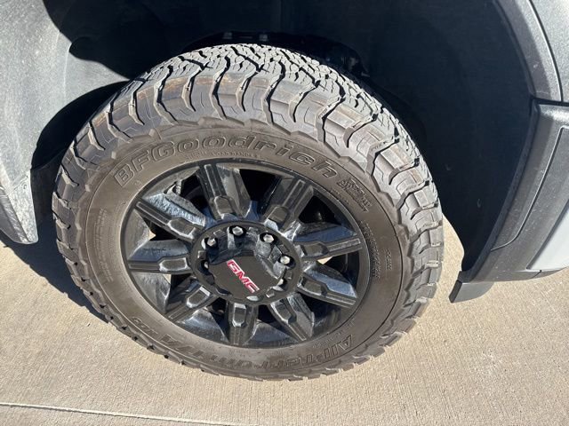 Used 2025 GMC Sierra 2500 AT4 w/ AT4 Premium Plus Package image 8