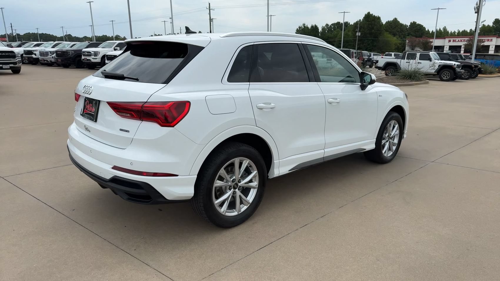 Used 2025 Audi Q3 2.0T Premium AWD/4WD image 9